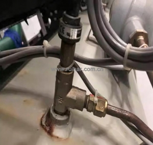 开利空调配件 30hxchxy xw螺杆机组冷凝器 三通转接头b4stwwh